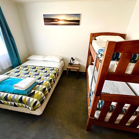 Happy Apple Backpackers Hostel Мотуека Стая снимка