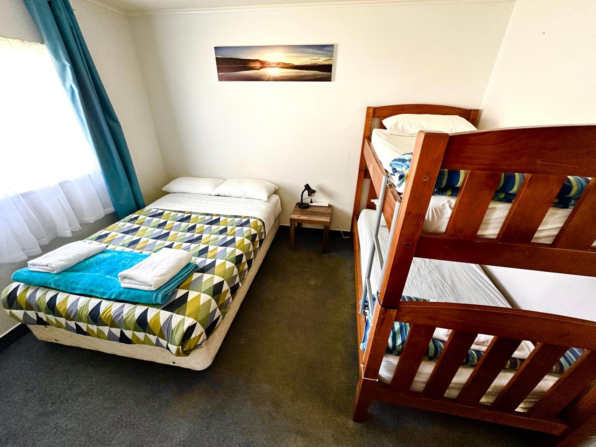 Happy Apple Backpackers Hostel Мотуека Стая снимка
